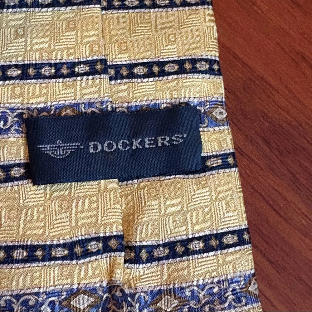 Lot of two boys clip on ties 1 dockers silk yellow, 1 unbranded yellow polyester